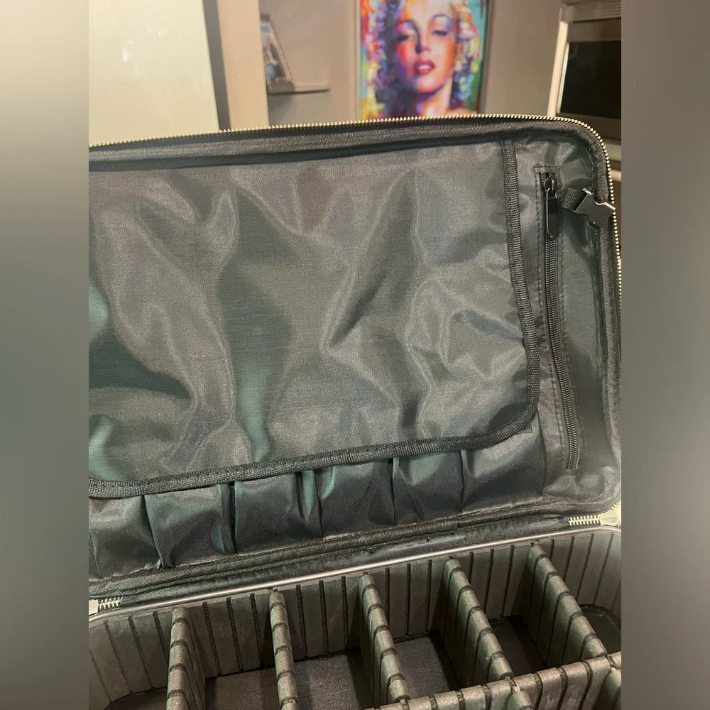 🆕 Makeup Case Travel Makeup Train Case Organizer - Picture 9 of 17